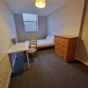 Portsmouth Road A , Southampton United Kingdom